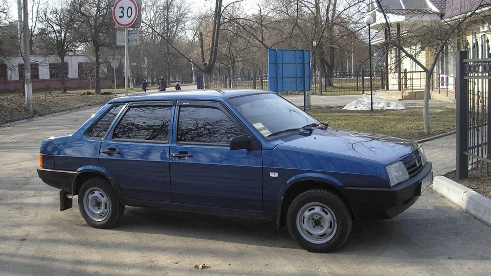 Lada 21099 дев'ять-дев'ять 2