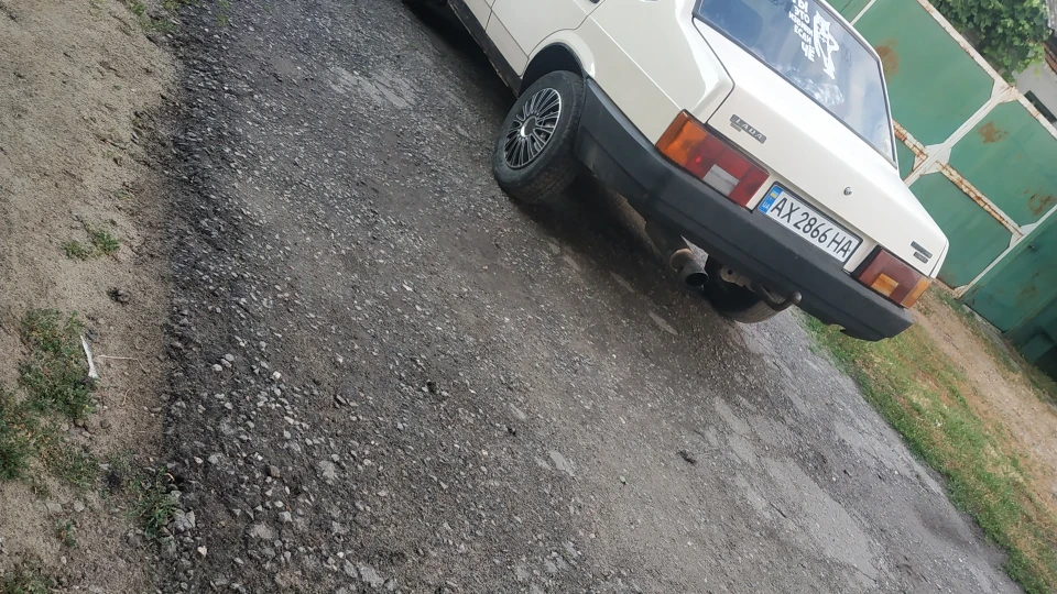 Lada 21099 Diva 4