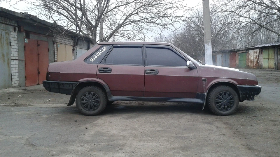 Lada 21099 гранат 2