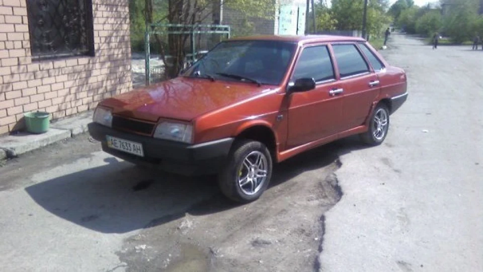 Lada 21099 КАЛИНА ЧЕРВНА 4