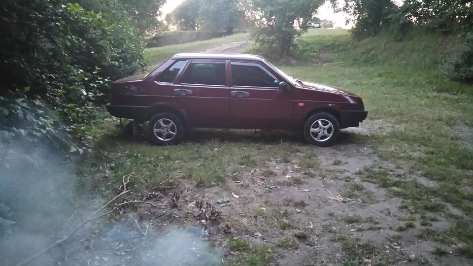 Lada 21099 Красний рубенс 4