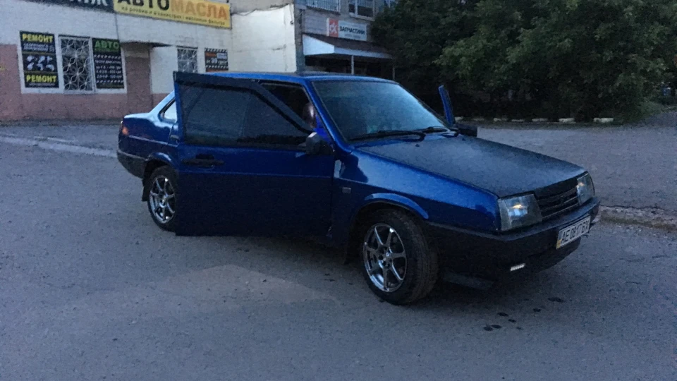 Lada 21099 "LOUD" 3