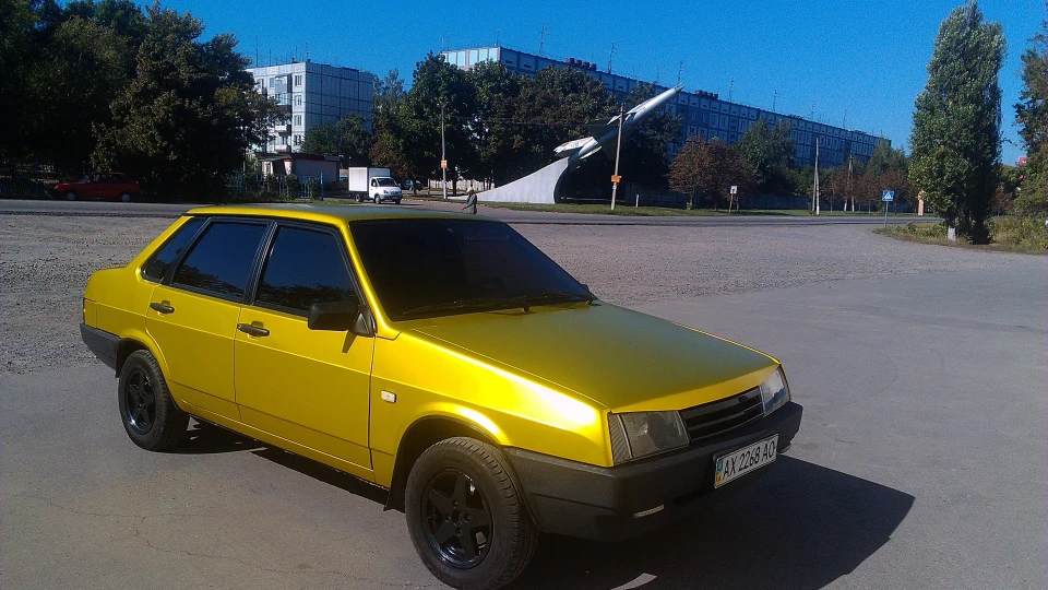 Lada 21099 "Mate chrome" 5