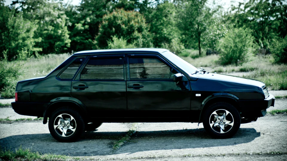 Lada 21099 MW 4