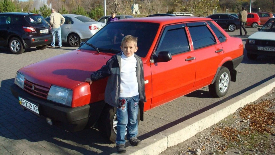 Lada 21099 red 2