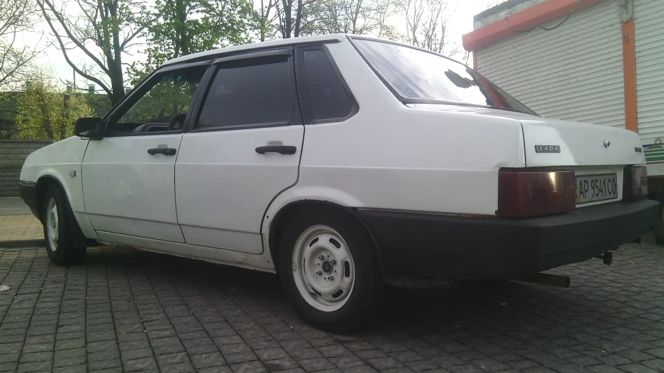 Lada 21099 Resurrection 2