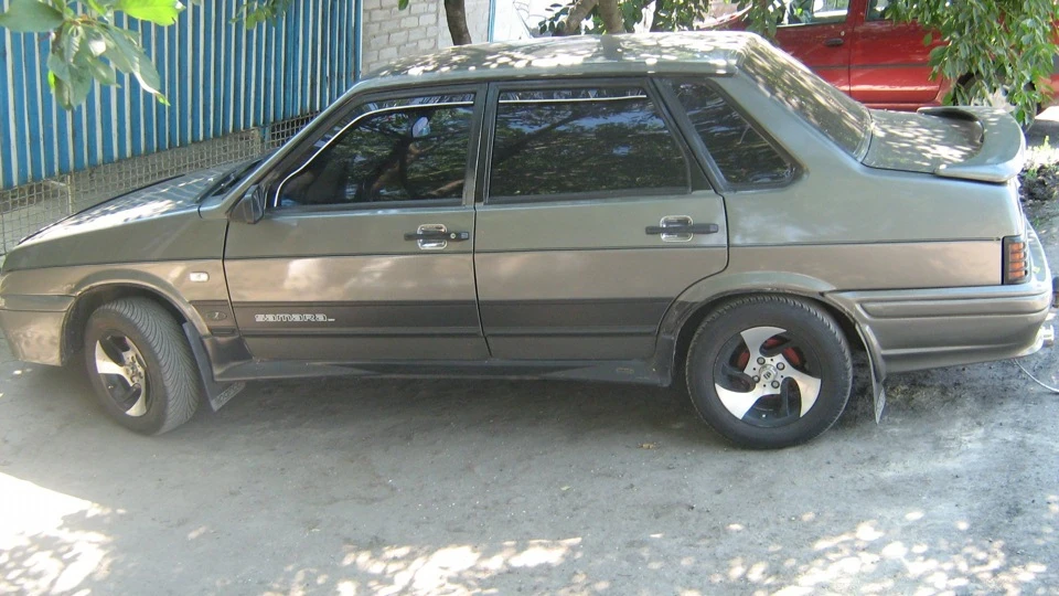Lada 21099 сіра