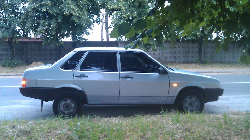 Lada 21099 сірий металік 1.5I 4