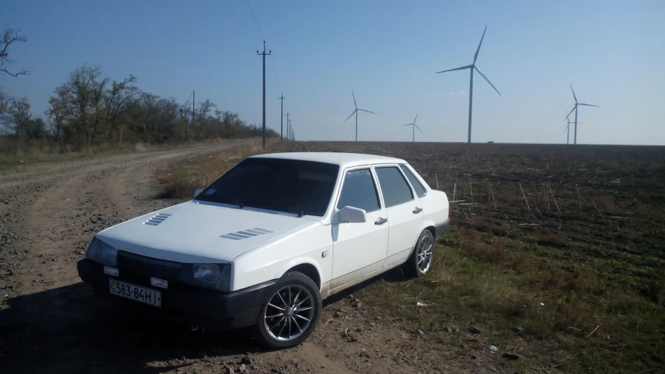 Lada 21099 snow 2