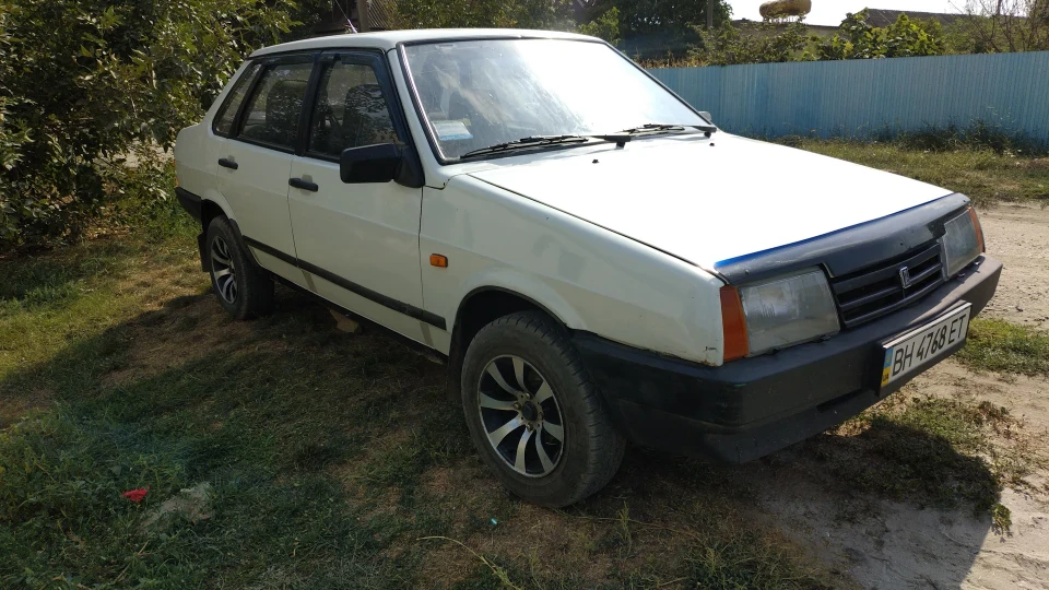 Lada 21099 Солідна