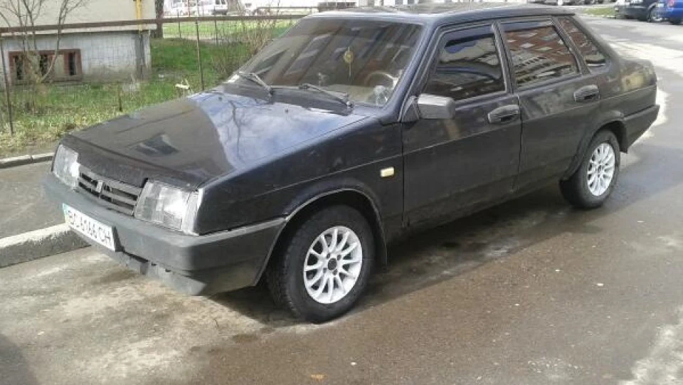 Lada 21099 темно синій 3
