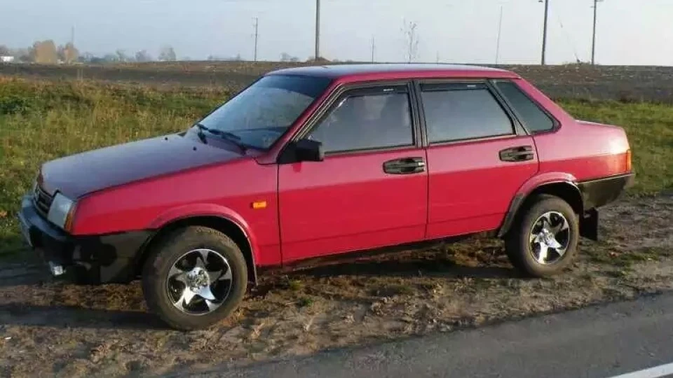 Lada 21099 Турбо вишня