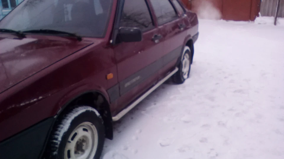 Lada 21099 вишня 2