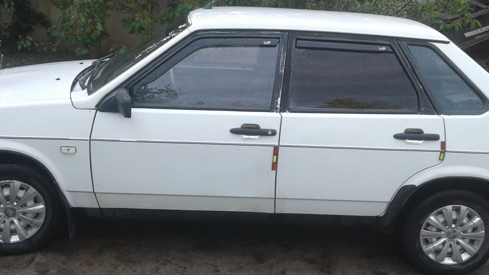 Lada 21099 "White like cream" 5