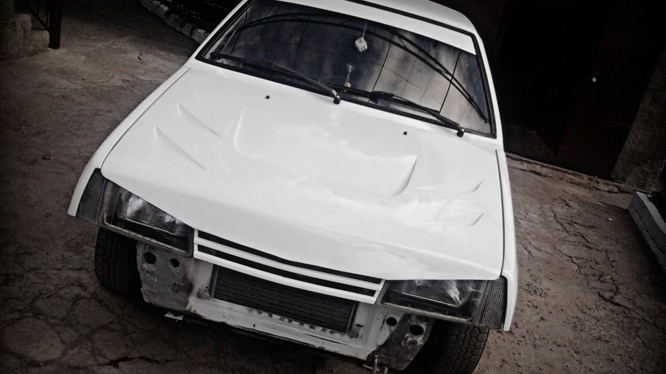 Lada 21099 White Shark 5