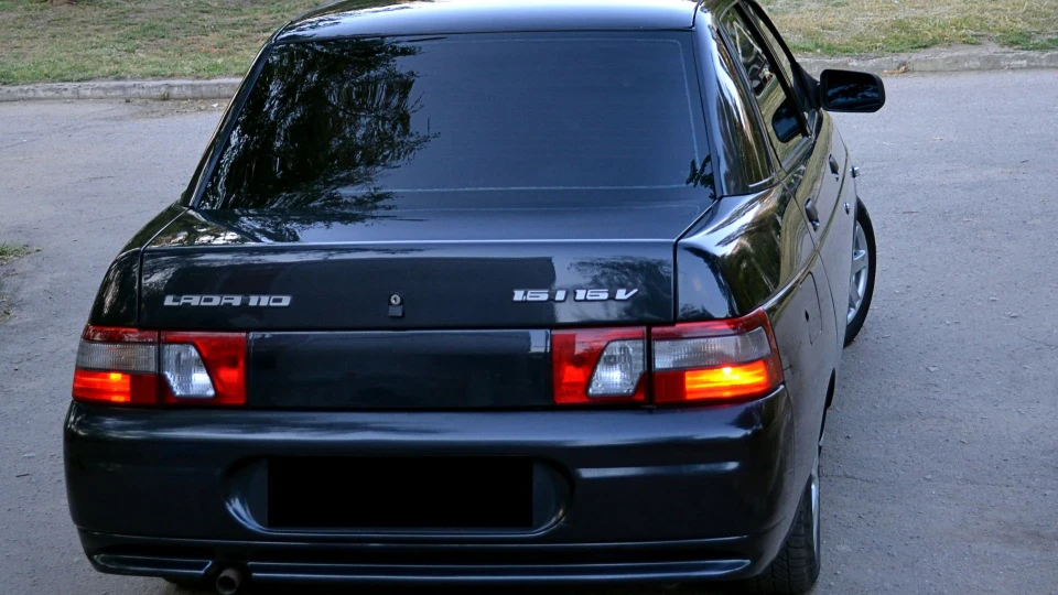 Lada 2110 4