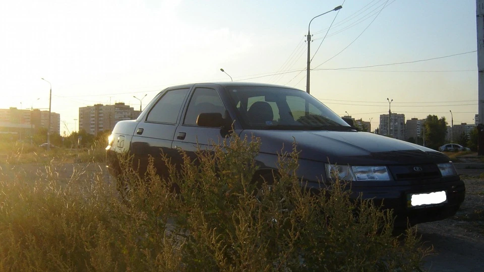 Lada 2110 調和の剣とブラシ 2