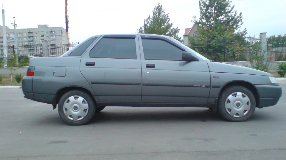 Lada 2110 4