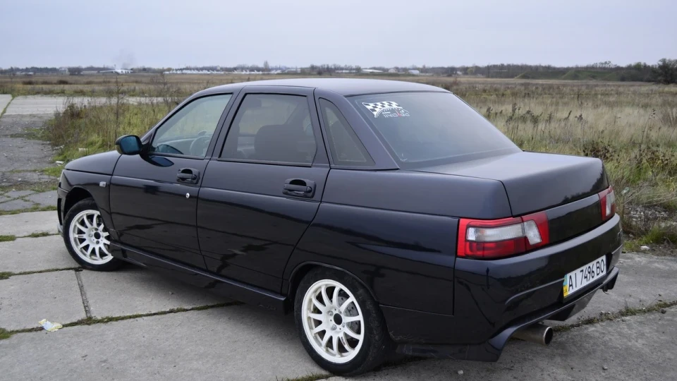 Lada 2110 4