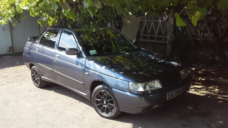 Lada 2110 4