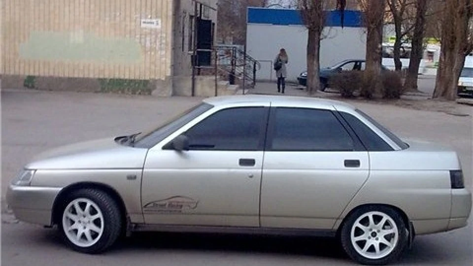 Lada 2110 4