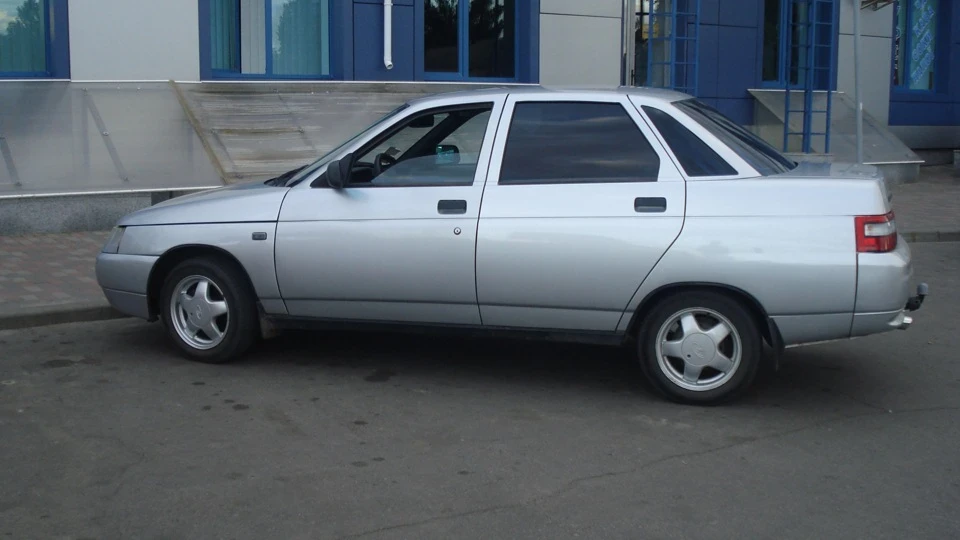 Lada 2110