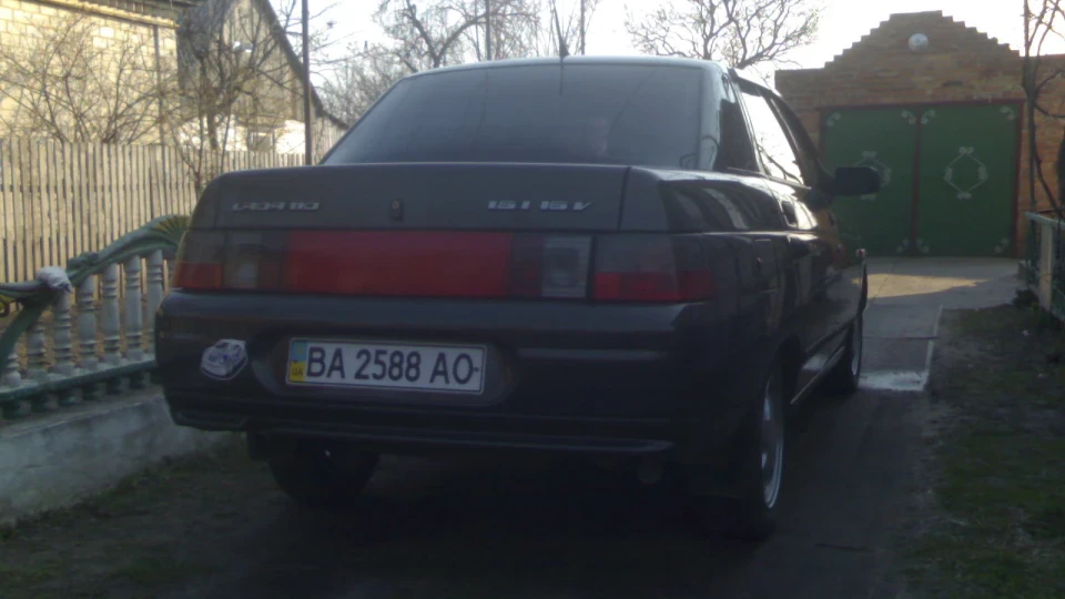 Lada 2110 4