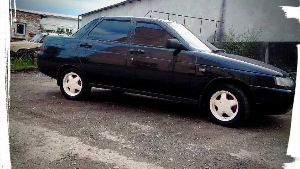 Lada 2110 4