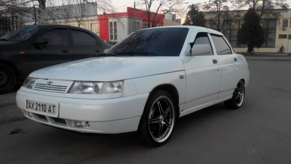 Lada 2110 4
