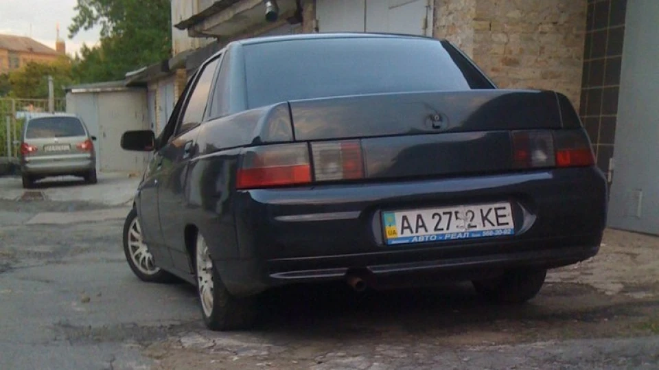 Lada 2110 4
