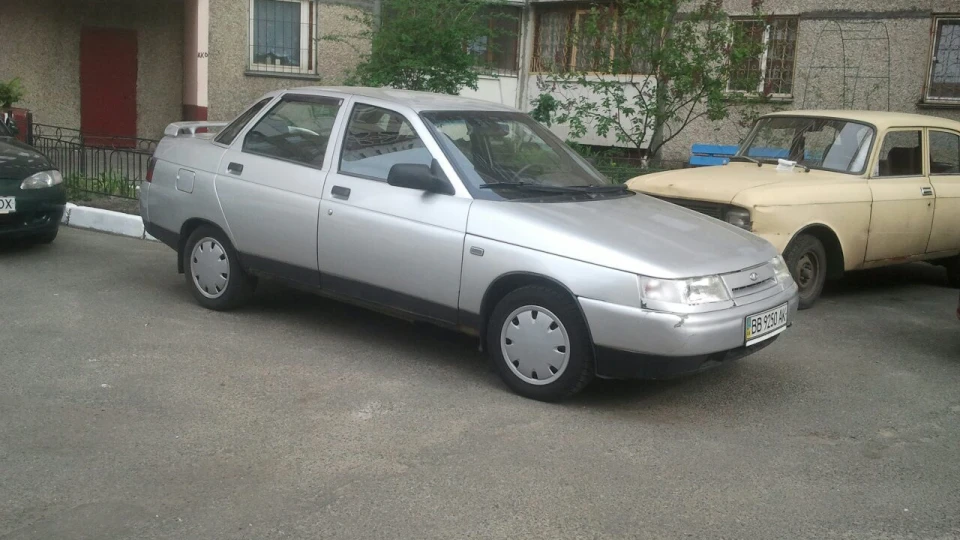 Lada 2110 4