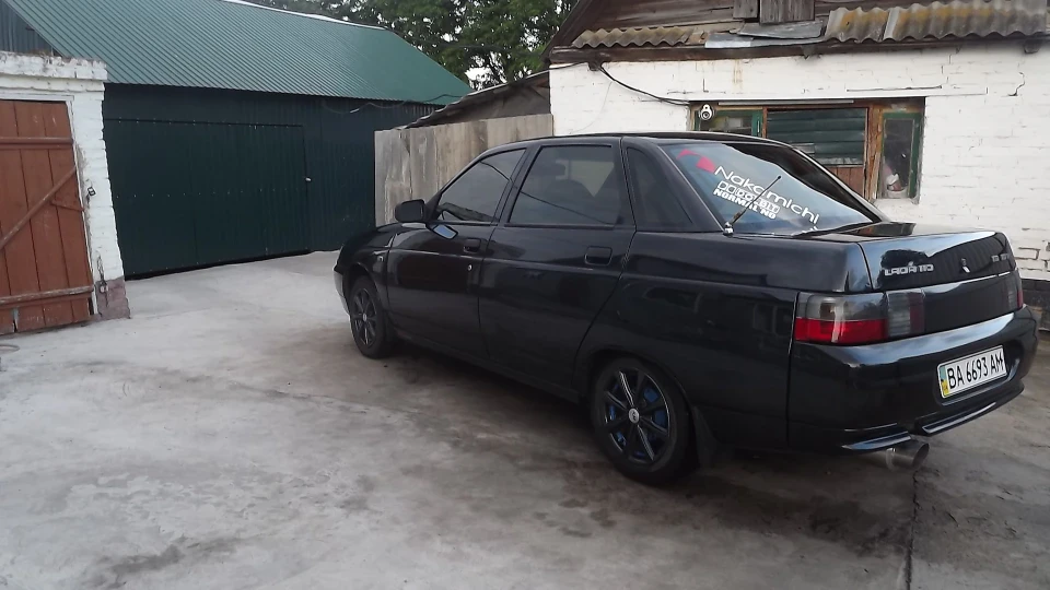 Lada 2110 4
