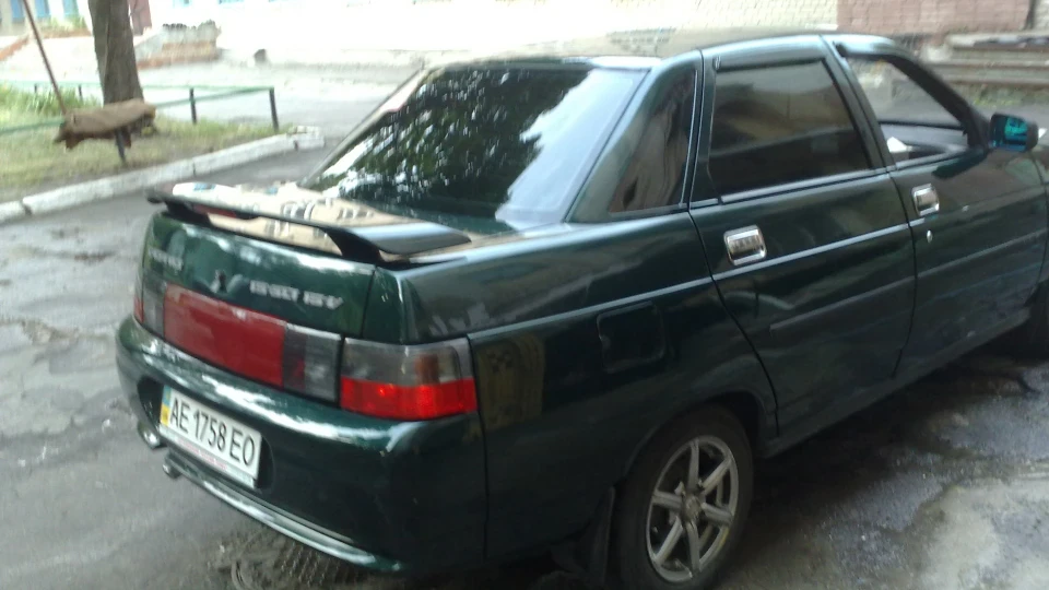 Lada 2110 4
