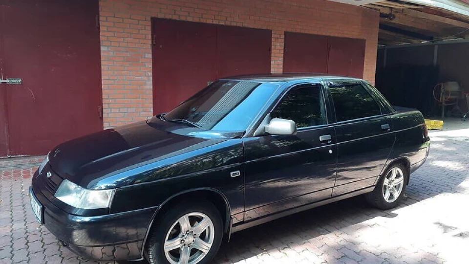 Lada 2110 1.6 16valve 4