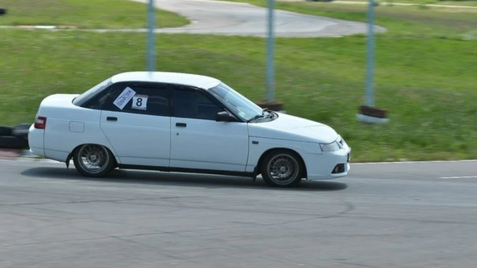 Lada 2110 біла 2