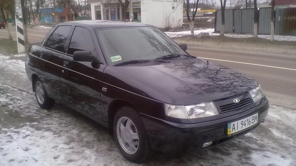 Lada 2110 Black 5