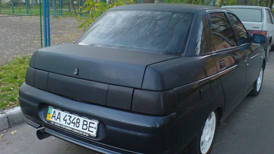 Lada 2110 чорна гонка