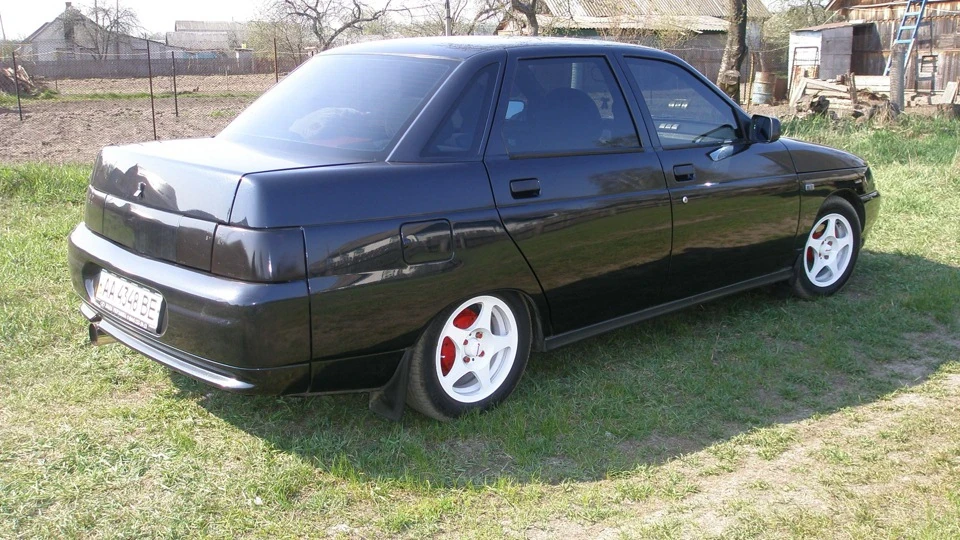 Lada 2110 чорна гонка 2