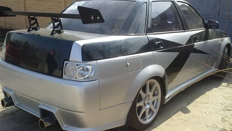 Lada 2110 Чорна блискавка 4