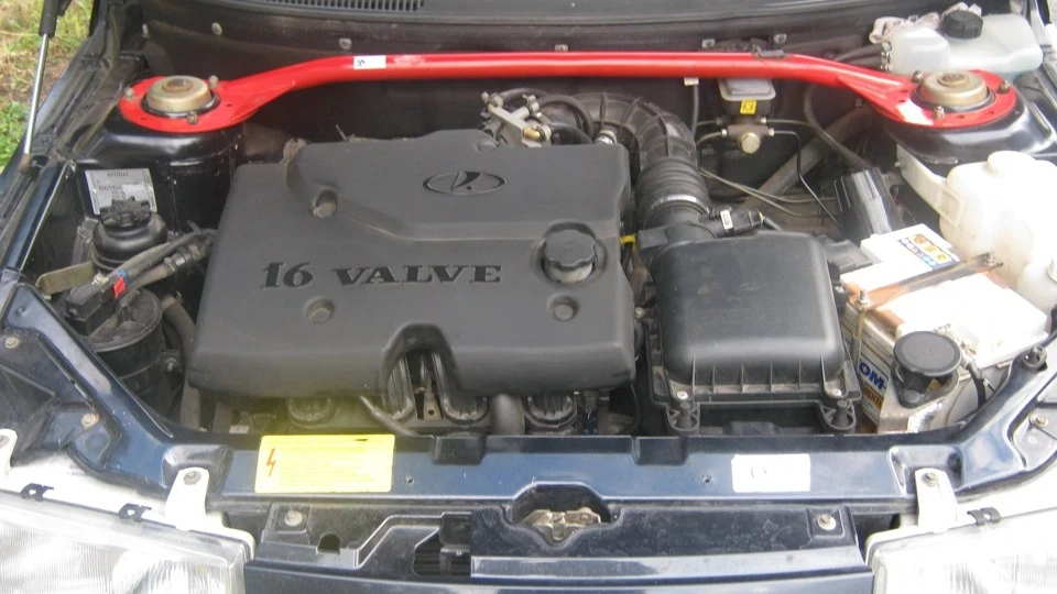 Lada 2110 Чорний металік 1.6 16V 3