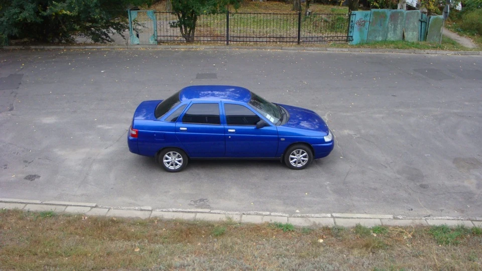 Lada 2110 Luxury 3