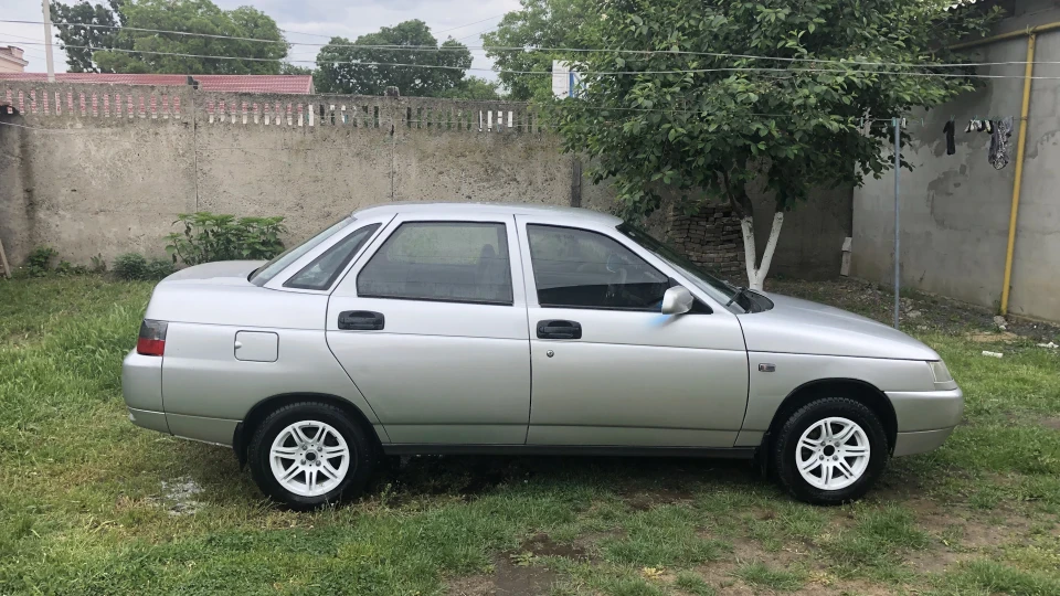 Lada 2110 машина фірми