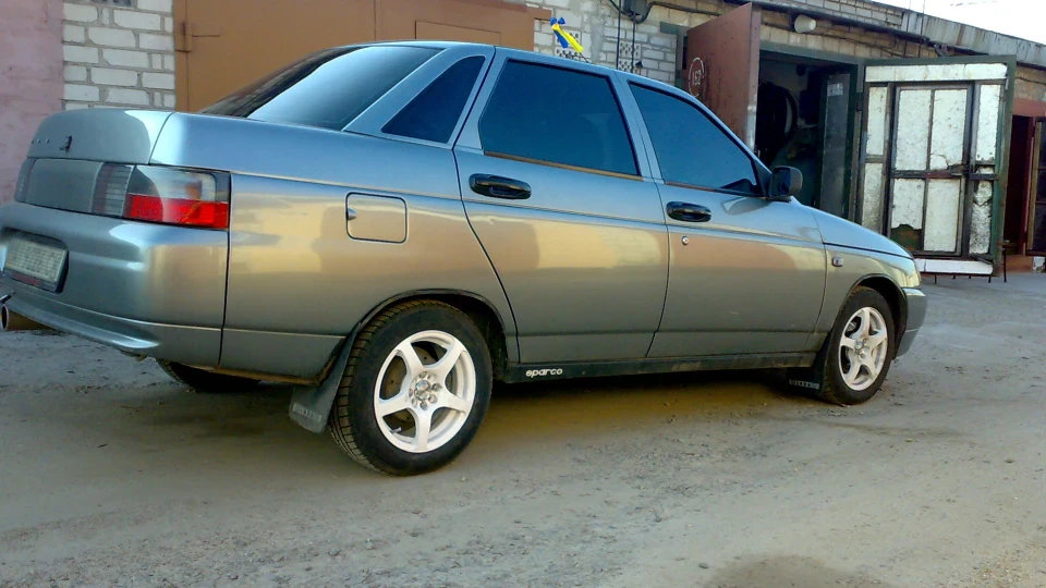 Lada 2110 Платиновий Вітрильник