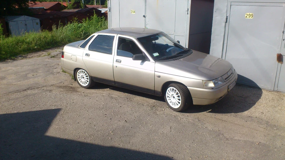 Lada 2110 поки що стік( 4