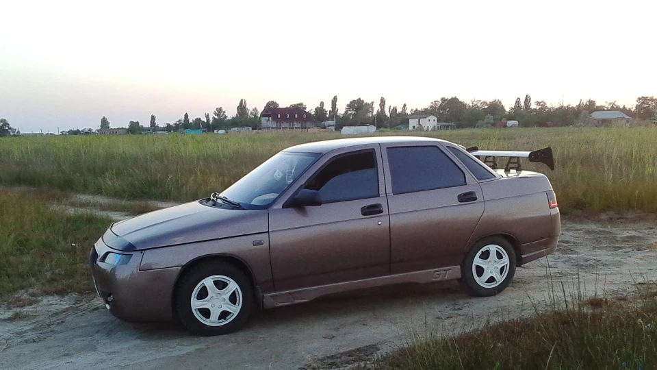Lada 2110 ROBOT 5