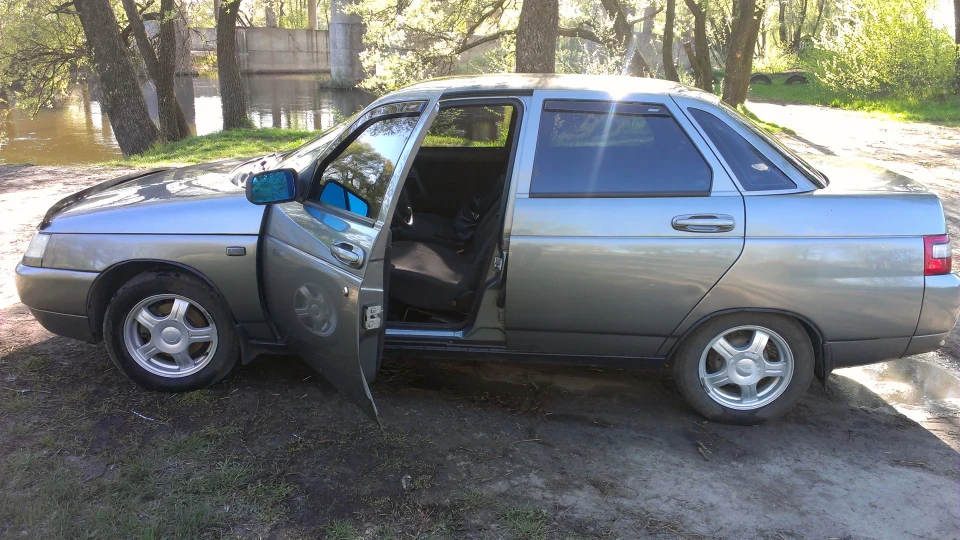 Lada 2110 SEDOY 5