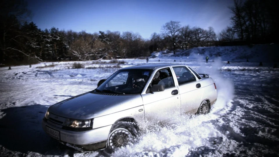 Lada 2110 Срібна Черепашка 2