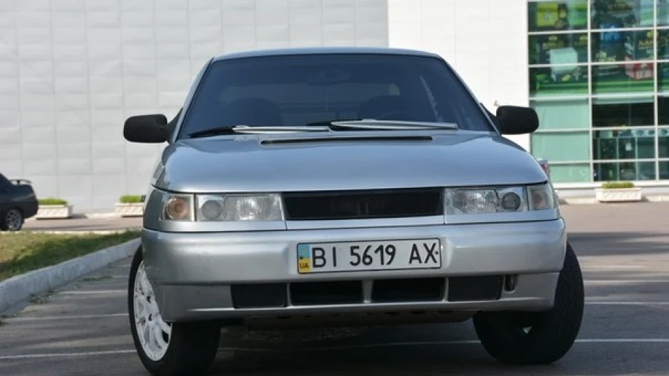 Lada 2110 срібляста десятка 2