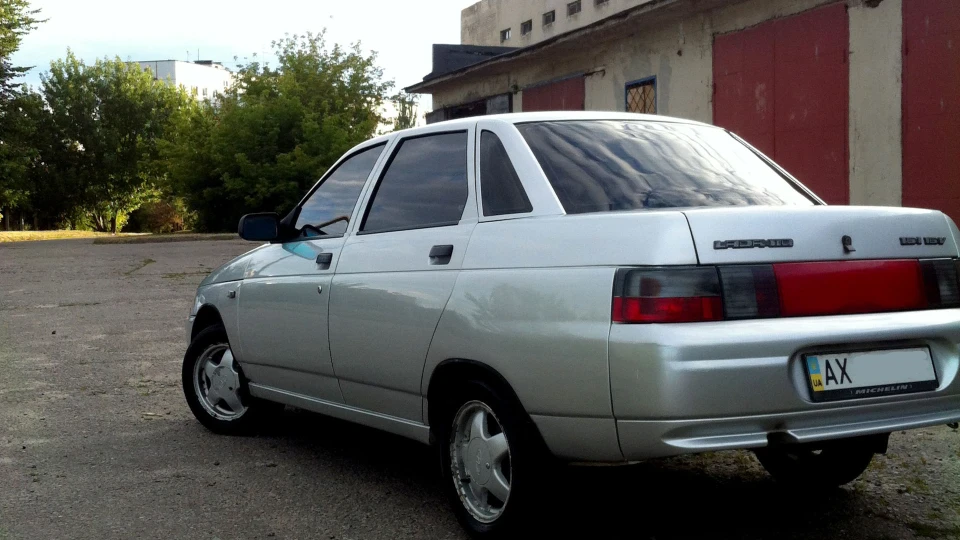 Lada 2110 Срібляста корозія