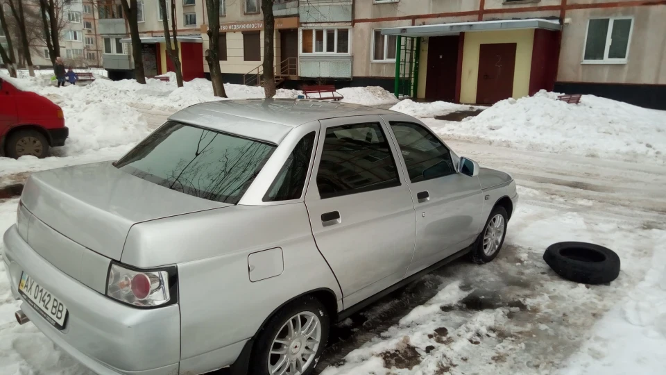 Lada 2110 Срібло 5